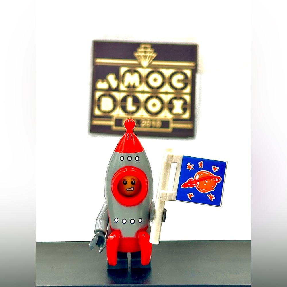 Rocket Suit Guy #000 - Custom Legos